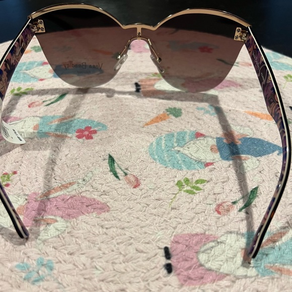 Sunies - Picture 2 of 3